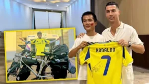 Fan From China Bikes 13,000 km Across 7 Countries For 7 Months To Meet His Hero Ronaldo