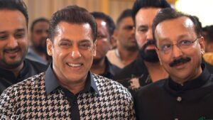 Watch: Salman Khan Publicly Backing Late Friend Baba Siddique At BJP Rally