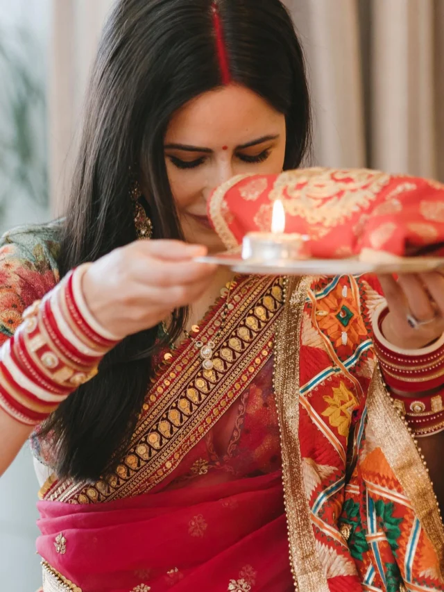 Colors Married Women Should Wear On Karva Chauth