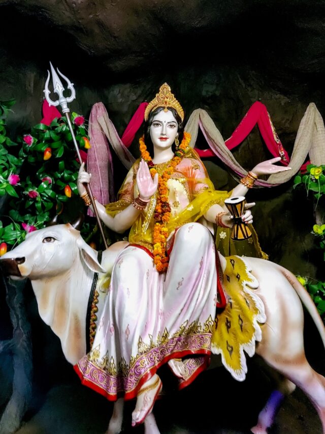 Navratri 2024: Maa Mahagauri (Day 8) Everything You Need To Know