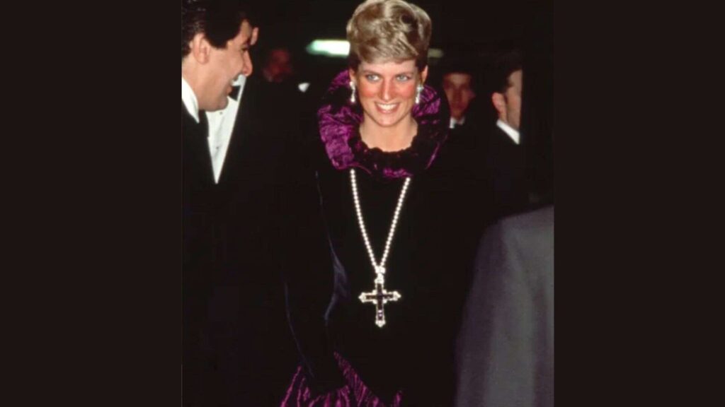 Princess Diana's cross pendent 