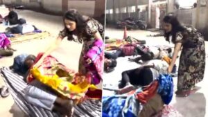 Telugu Actress Nagalla Distributes Blankets To Homeless In Hyderabad | WATCH