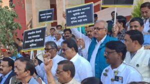 Maha Vikas Aghadi Holds Demonstration Outside Maharashtra Assembly Demanding Shah’s Resignation Over Ambedkar Remarks