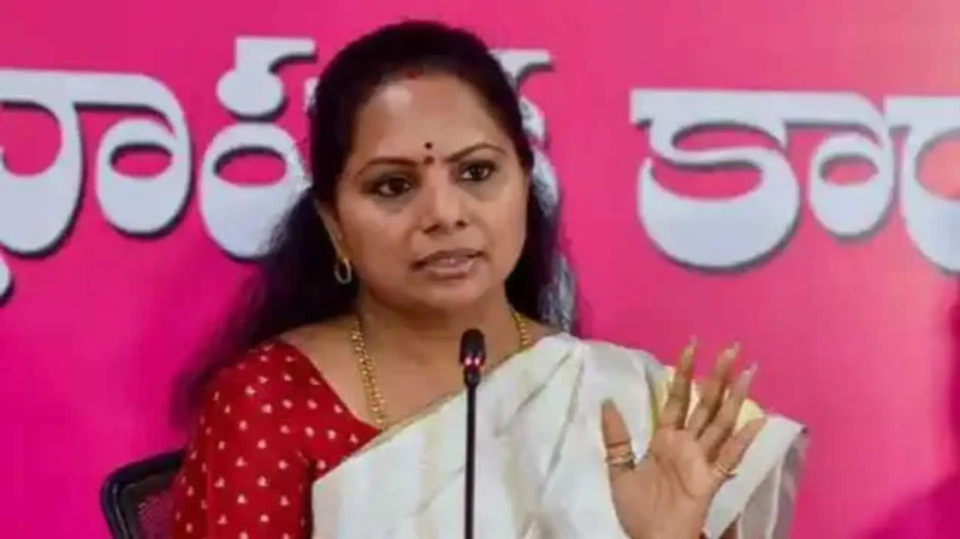 K Kavitha Criticizes Congress for Altering Telangana Talli Statue