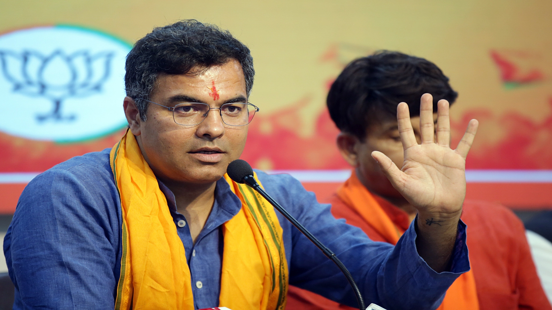 Delhi Elections 2025: BJP Candidate Parvesh Verma Jabs at AAP Allegations of Distributing Money to Voters