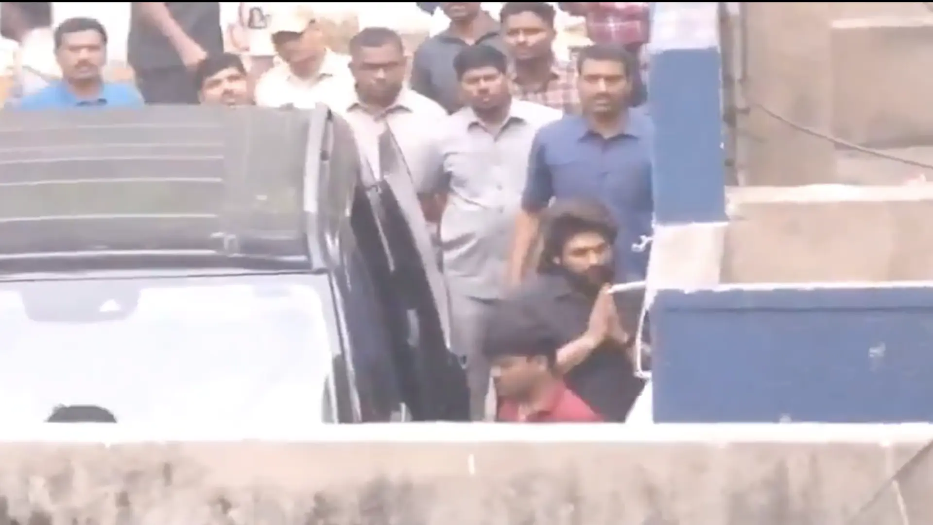 Allu Arjun’s Pushpa 2 Stampede Case: Questioning Concludes, Actor Leaves Police Station