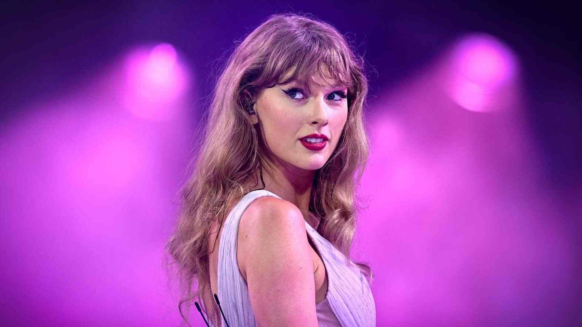 “It Means The World To Me”: Taylor Swift Wraps Up Eras Tour With Emotional Performance