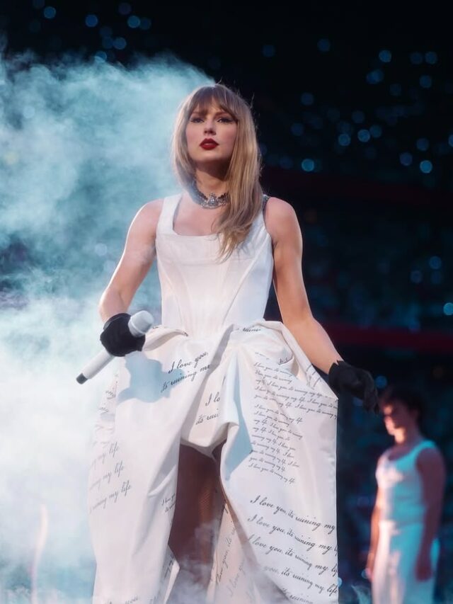 Taylor Swift Owns The Stage In High Heels, Effortlessly