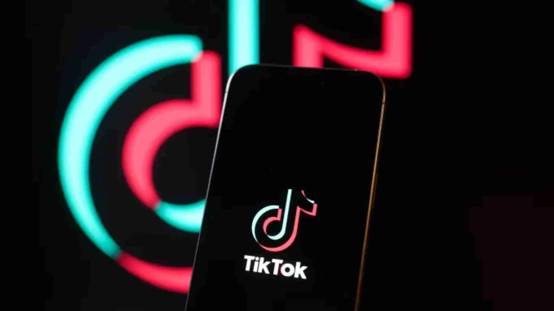 75 Days To Save TikTok! Trump Grants Extension Amid National Security Talks