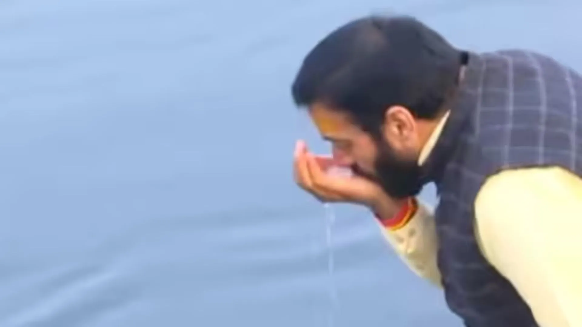 Haryana CM Nayab Saini Drinks Yamuna Water, Refutes Kejriwal’s ‘Poisoning’ Claim | WATCH