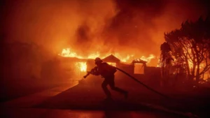 Los Angeles Wildfires Worsen as Hydrants Run Dry, State of Emergency Declared