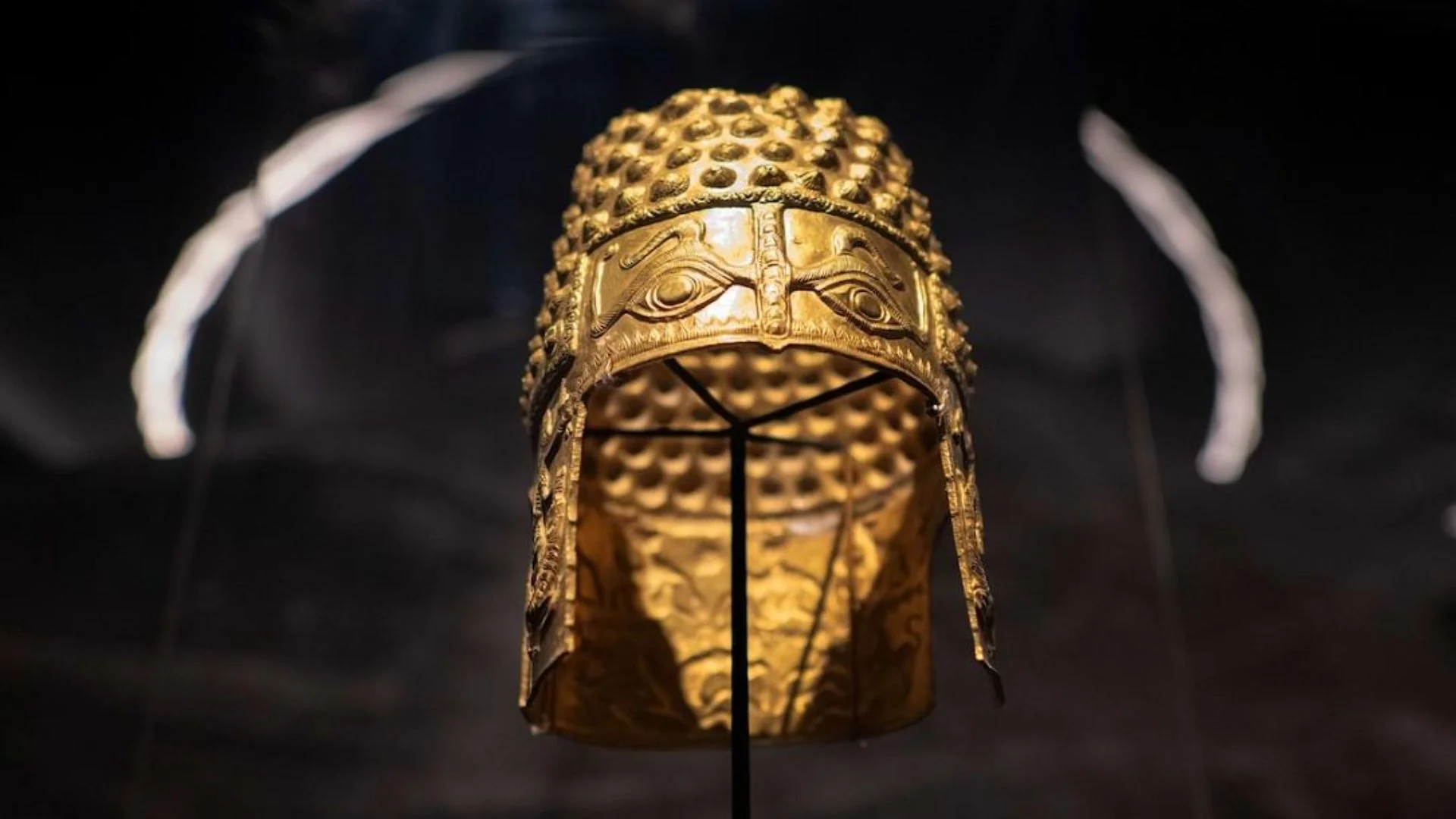 Explosive Heist: 2,450-Year-Old Golden Helmet Stolen From Netherlands Museum