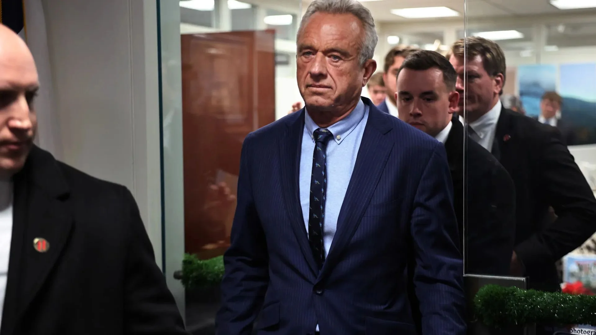 Robert F Kennedy Jr Vows To Find 300,000 Missing Migrant Children At Senate Hearing | Watch