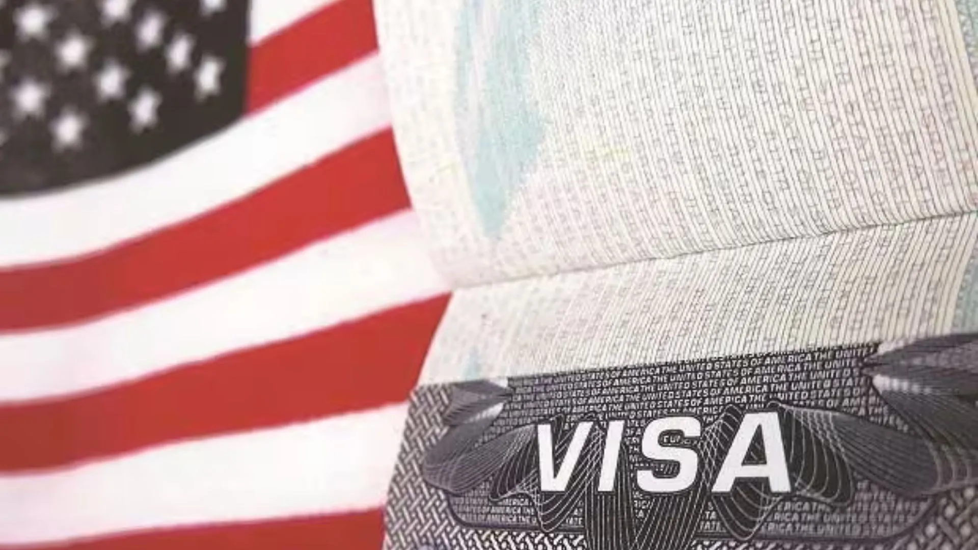 US Suspends Hundreds of Visa Appointments in Colombia Due to Deportation Flight Controversy