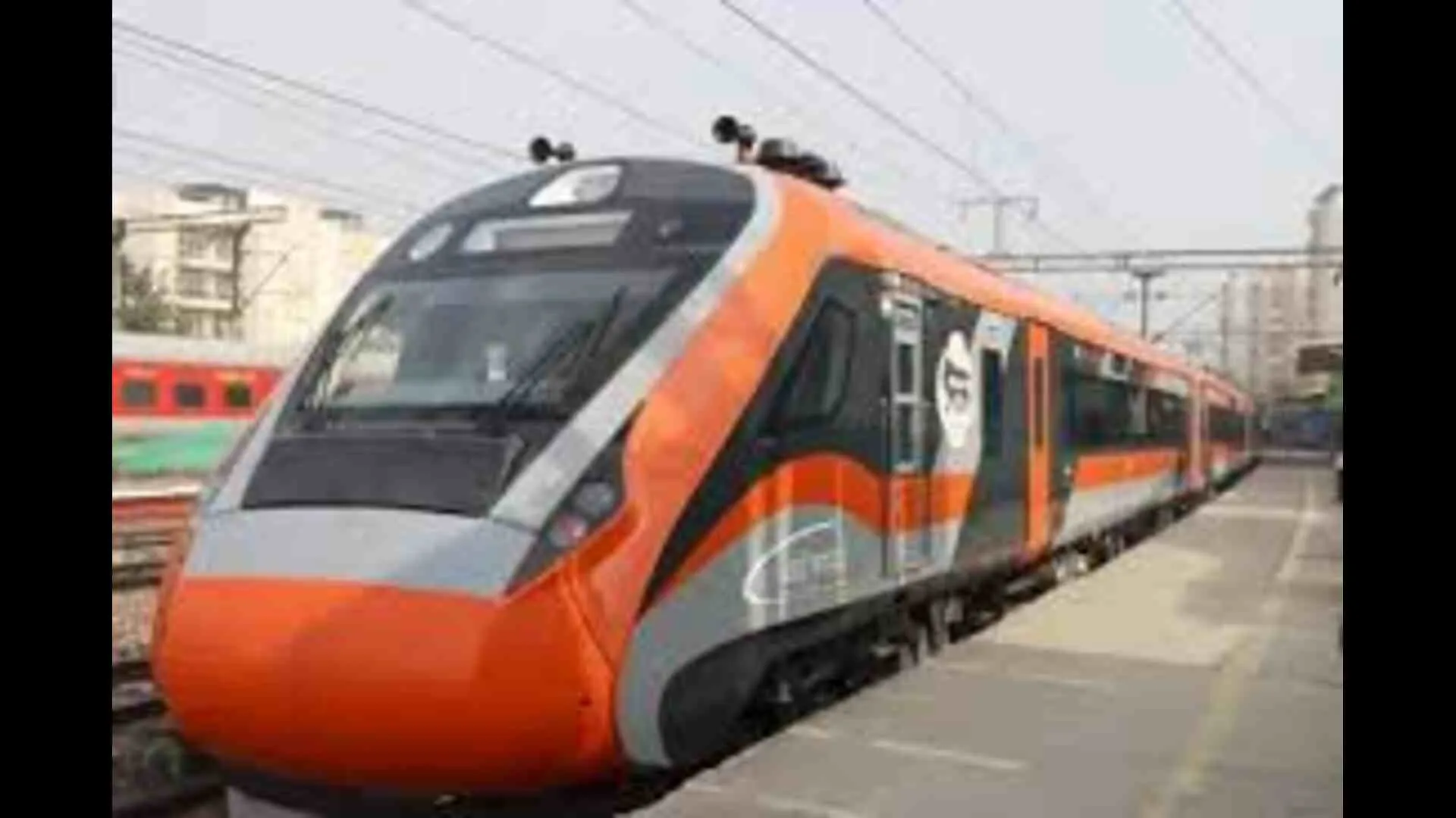 Vande Bharat Express reaches Jammu