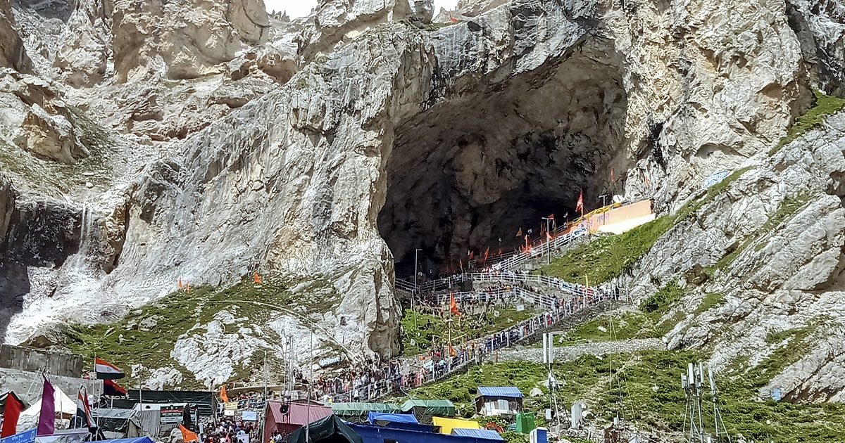 Amarnath Yatra Suspended After Pilgrim Killed by Shooting Stone on Baltal Route