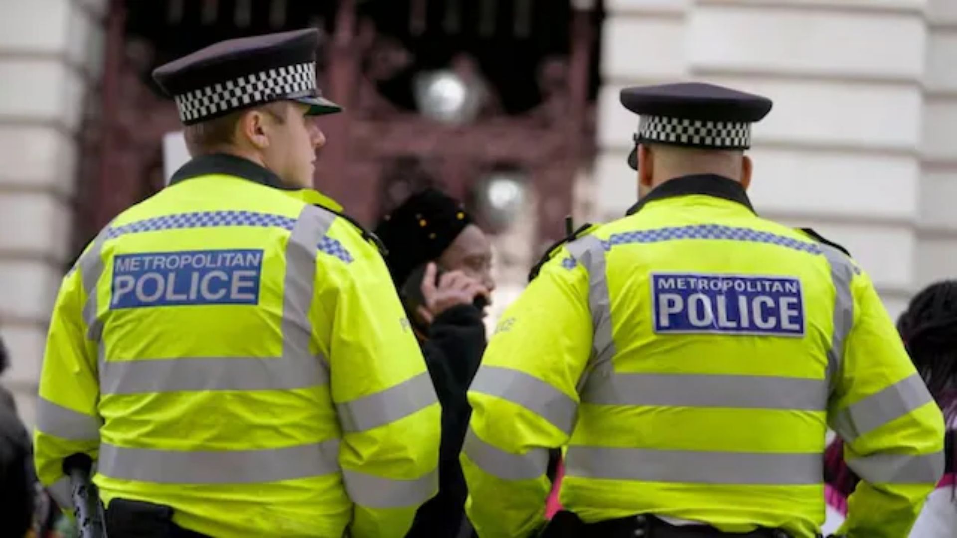 London Knife Attack Near Tower Bridge Leaves 2 Dead, No Terror Link