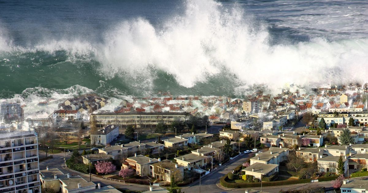 Next Set of Tsunami Waves Can Be Up to 10 Feet in Hawaii, Officials Warn