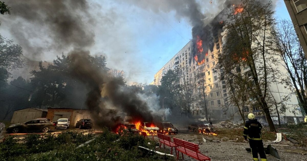 Russia Bombs Kyiv Homes, Killing 6 Including Child — Trump Demands Peace by August 8