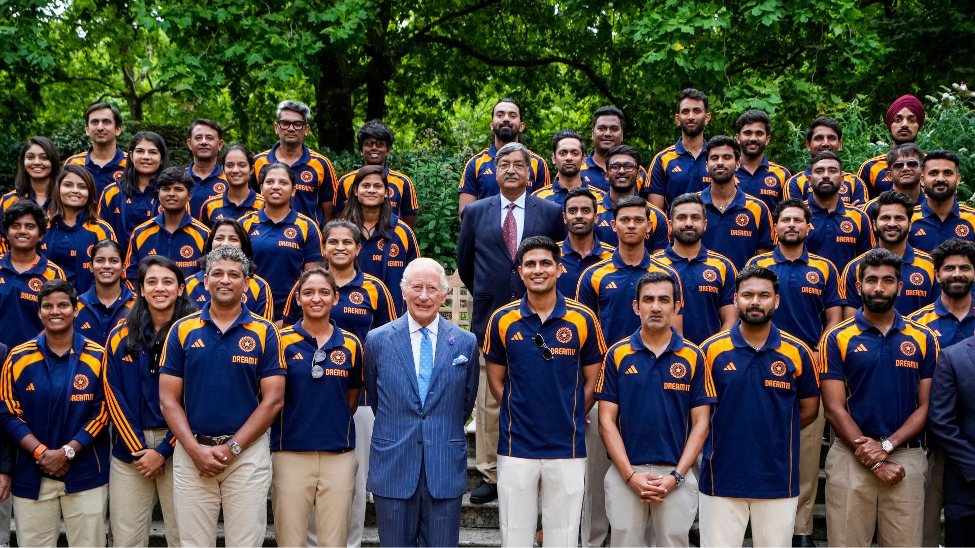 What Siraj’s Fans Spotted In India’s Photo With King Charles?