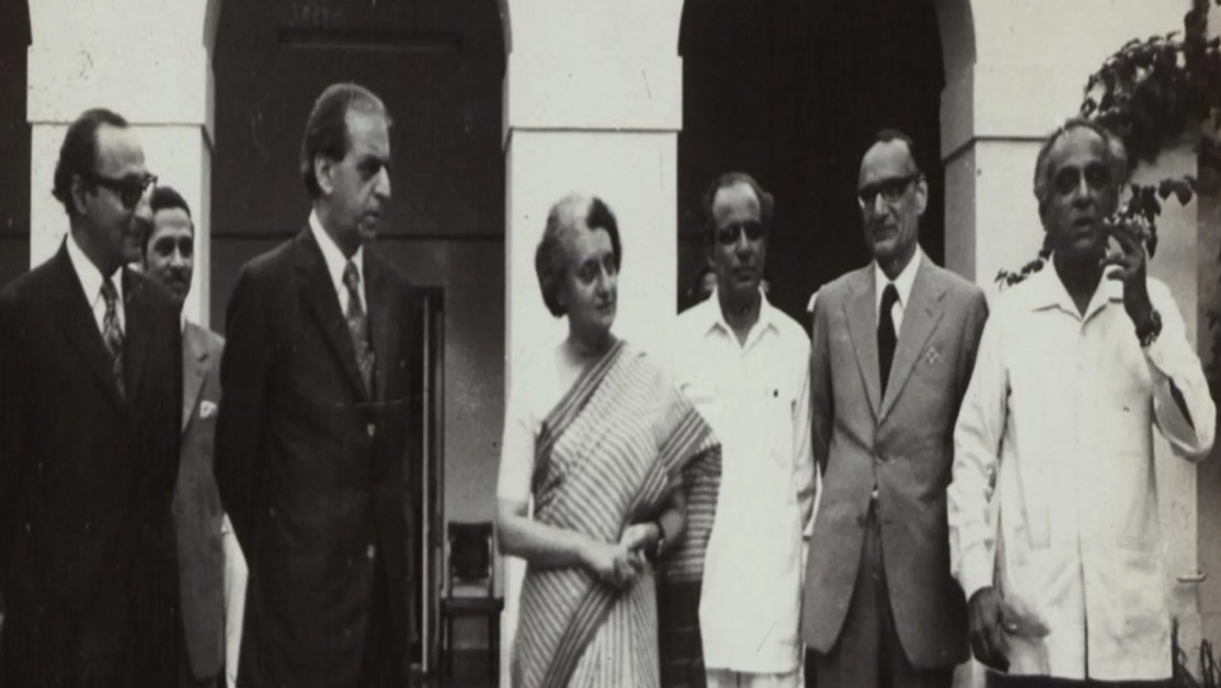 Did You Know We Didn’t Always Have This PMO? It Was Indira Gandhi Who First Consolidated Power in Office