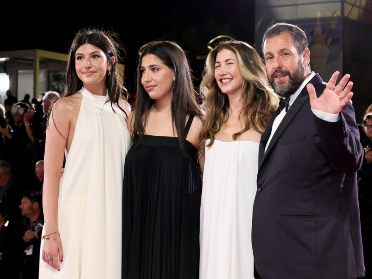 Adam Sandler with wife Jackie and daughters Sadie and Sunny at Venice. - Photo Gallery