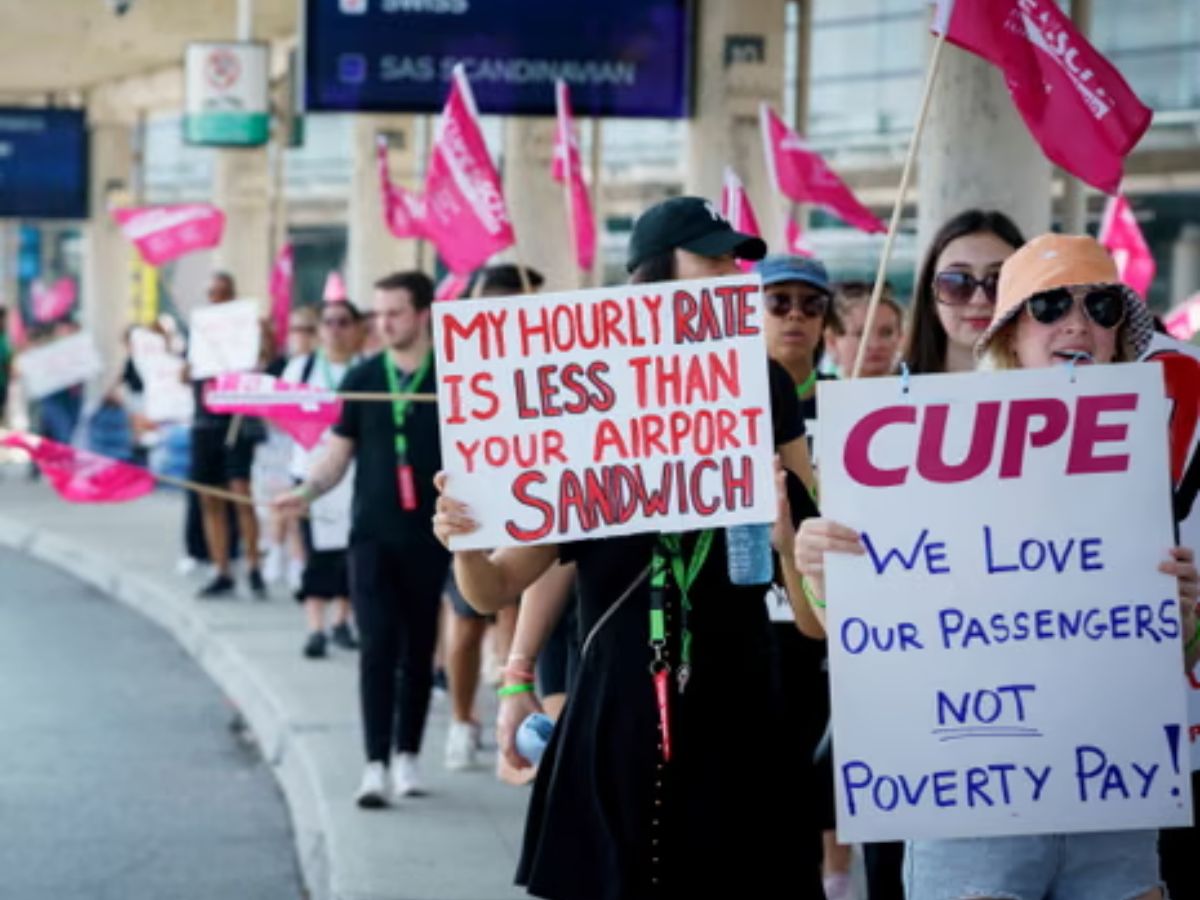 Air Canada Strike: Flight Attendants Defy Tribunal Order, Leave 500,000 Stranded