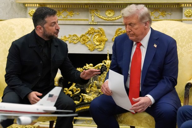 Trump, Zelenskyy, and European leaders in deep discussion around a table - Photo Gallery