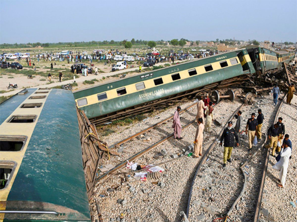 Bomb Blast in Mastung Derails 6 Bogies of Jaffar Express, 350 Passengers Safe