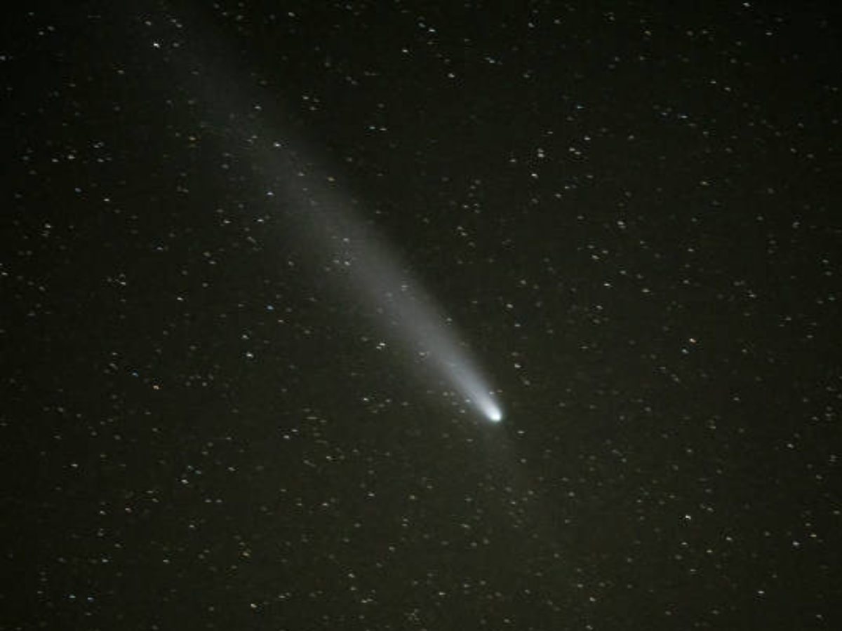 Five Bright Comets Set for Dazzling Sky Show From Lemmon to Atlas