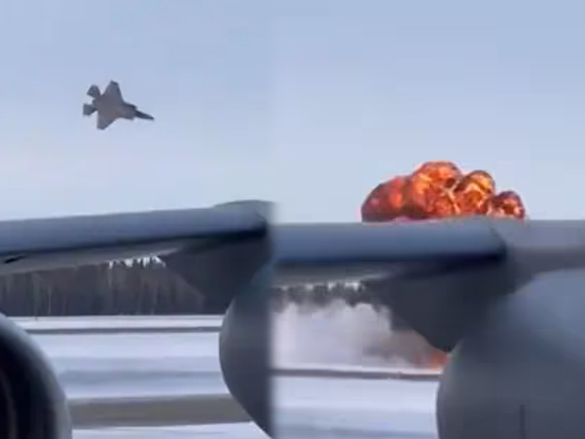 F-35 Crash in Alaska: Pilot Stayed on 50-Minute Call Before Crash | Watch