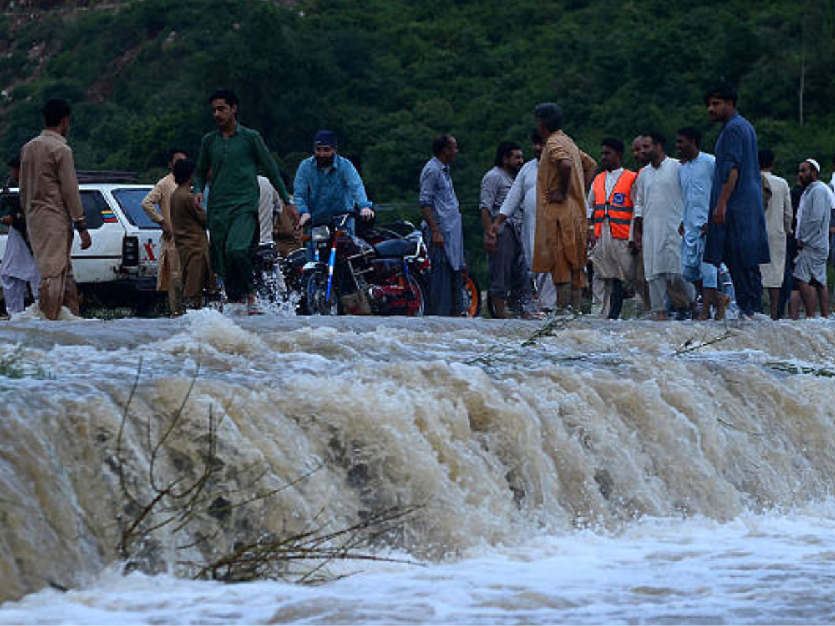 Punjab Flood Crisis: Ravi River Breach Sparks Flood Emergency, School Closures