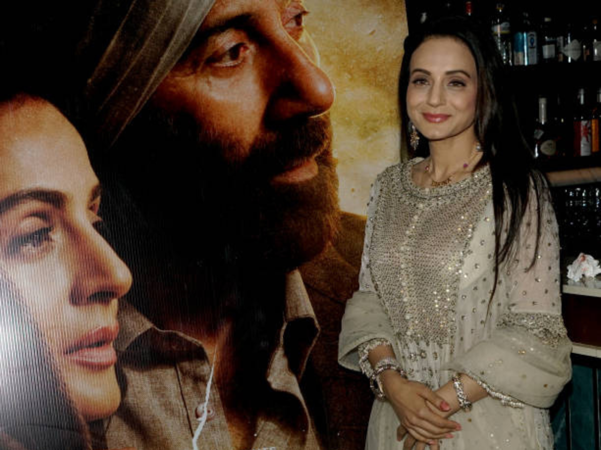 Gadar 3: Anil Sharma and Ameesha Patel Reconcile, Iconic Love Story Set to Return