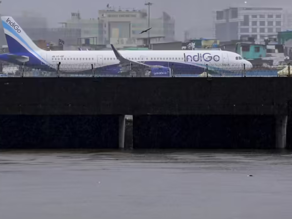 IndiGo Issues Advisory as Heavy Rains Disrupt Mumbai Flights