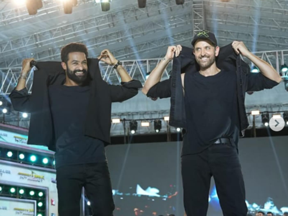 Photo Moment: Hrithik & Jr NTR’s Double Collar Raise Steals Spotlight at War 2 Event