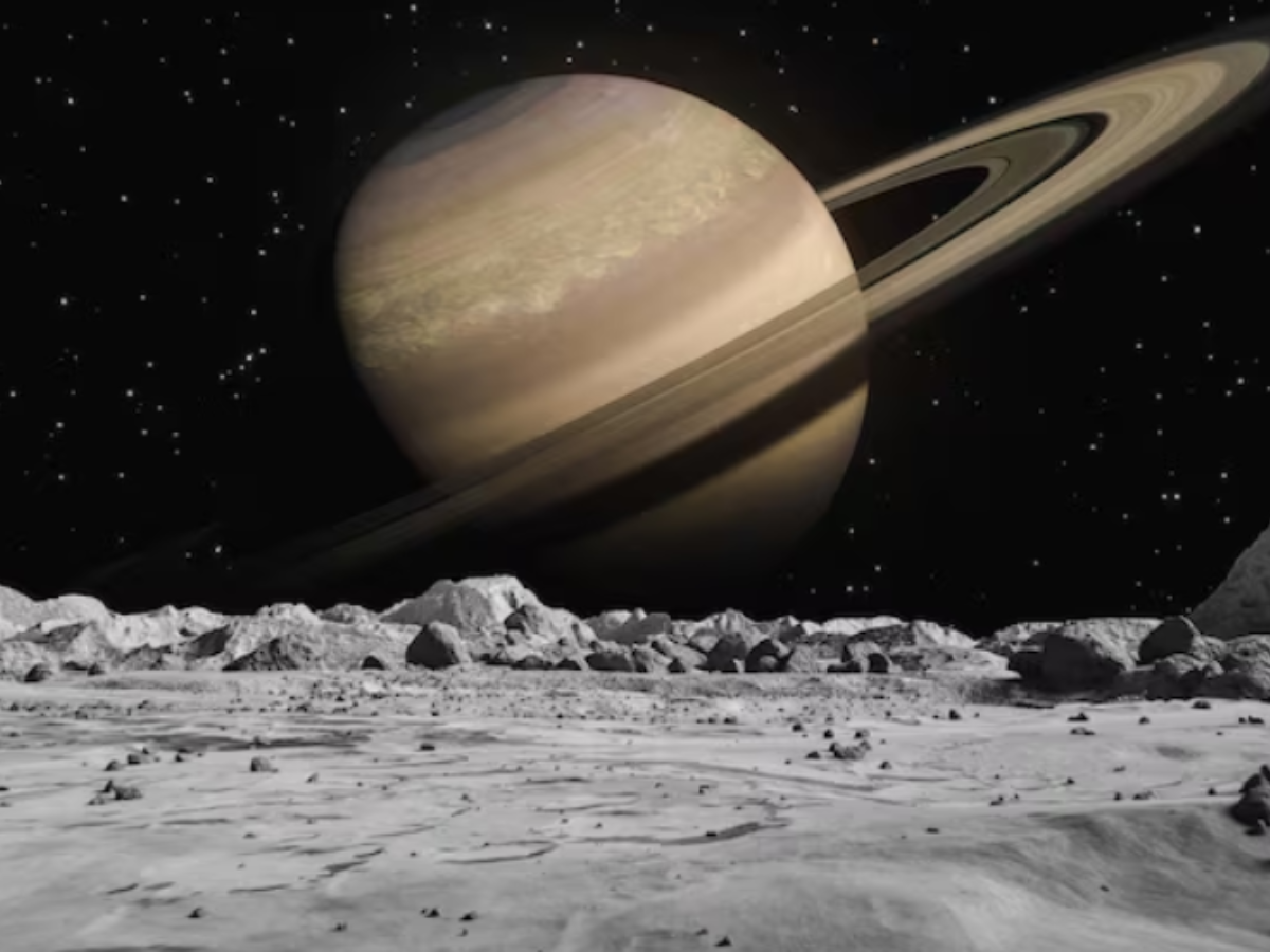 Moon aligned with Saturn and Neptune - Photo Gallery