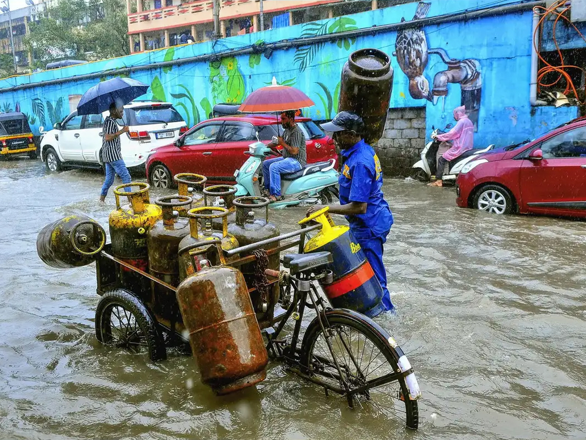 South Mumbai’s ₹20 Crore Flats Mocked as City Struggles With Floods