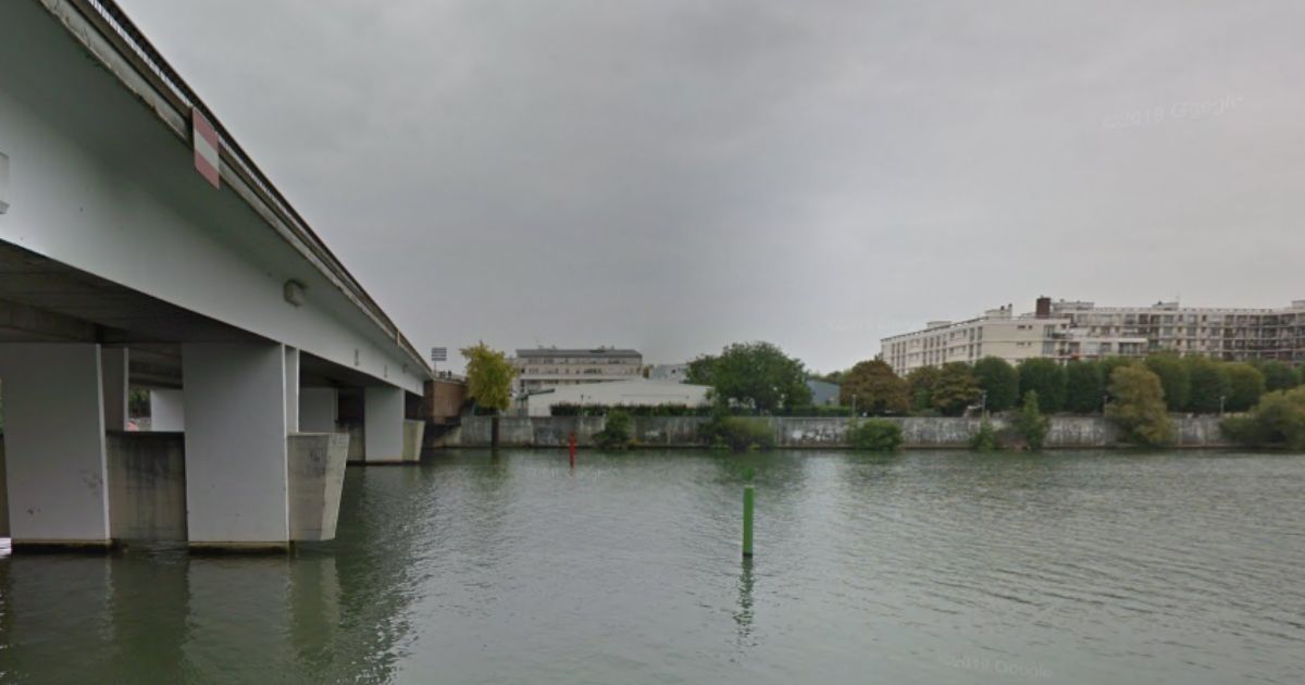 Paris Murders: Who Is The Silent Stranger Behind Four Bodies In The River Seine?