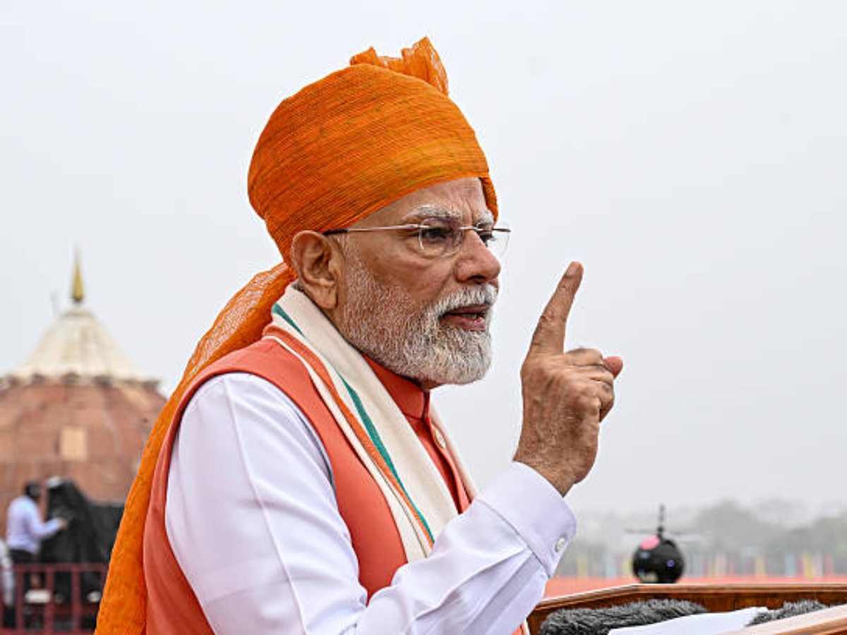 PM Modi in Bodh Gaya: Slams RJD-Congress, Unveils Demography Mission & ₹13,000 Cr Projects