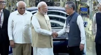 PM Modi Flags Off Suzuki e-VITARA: India’s First Global EV Export to Hit Roads in 100 Countries