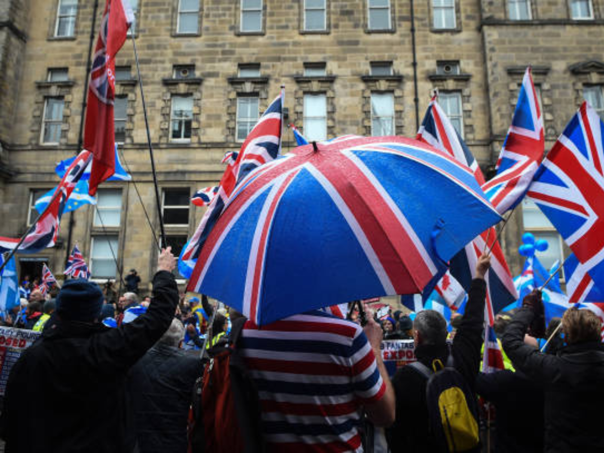 UK Overhauls Asylum Appeals Faster Rulings to End Hotel Housing Crisis