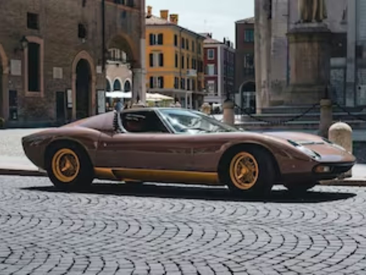 Rare 1972 Lamborghini Miura SV Resurfaces in Italy After 40 Years