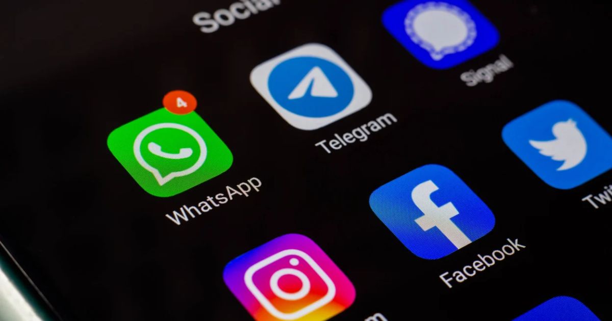 Are WhatsApp And Telegram At Risk? Russia Tightens Grip On Messaging Apps