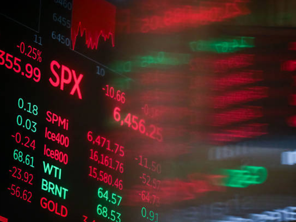 Indian Markets Rattle: 25% U.S. Tariff Pushes Sensex, Nifty Lower