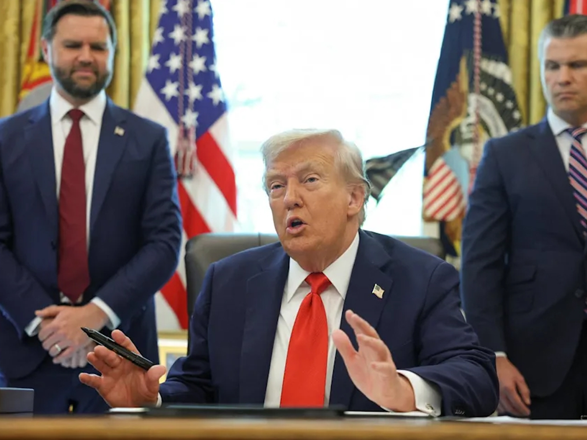 ‘America Likes Dictatorship?’ Trump Says He’s a Smart Person | Watch