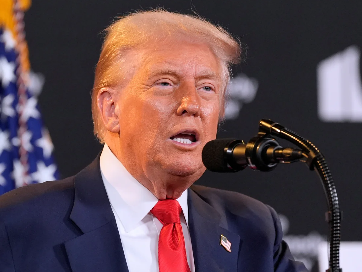 Trump Warns Russia of ‘Very Severe’ Consequences if Ukraine War Continues | Watch