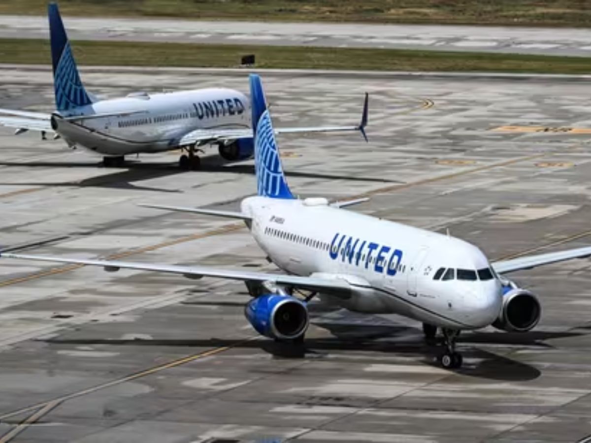 United Pilot Calls ‘Mayday’ Shortly After Takeoff, Declares Emergency