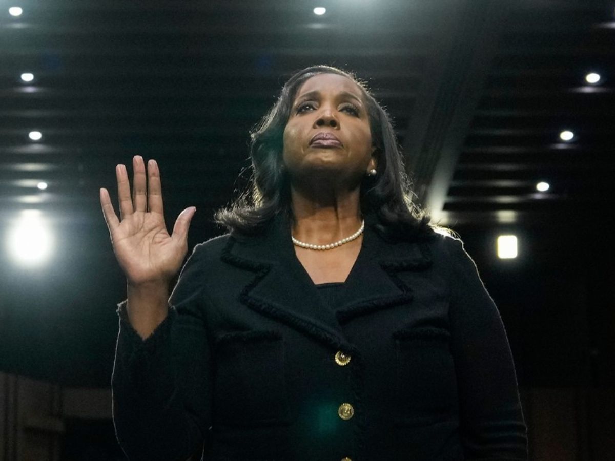 Why the Fed Is Suing One of Its Own Over Leaked Rate Decisions ?