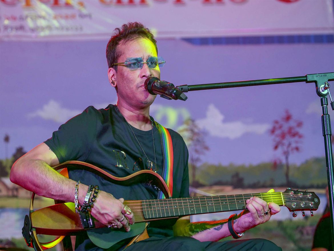 Zubeen Garg passes away: Assam CM Himanta Biswa Sarma, Rahul Gandhi, Kiren Rijiju and other political leaders offer heartfelt tributes