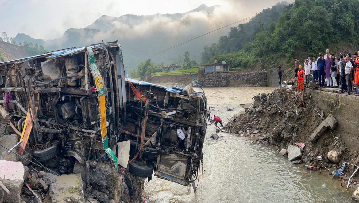 Himachal Monsoon death toll rises to 427; 243 rain-related deaths, 184 in accidents: SDMA